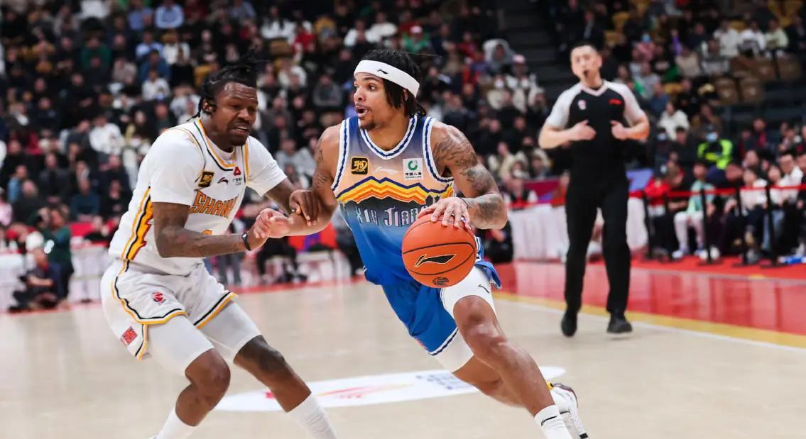 关于转会期丹佛掘金备战CBA季后赛，内部沟通细节曝光，悬念犹存，球队文化再被提及的信息