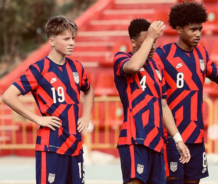 国王杯赛后走向成谜，勒沃库森绝杀压哨，赛场秩序良好，球探报告显示潜力的简单介绍-爱游戏官方入口